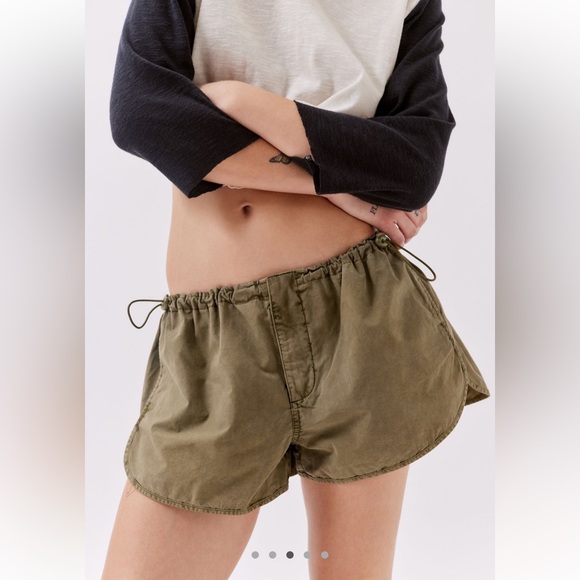 Urban Outfitters Green Elastic Waist Bubble Shorts - Picture 1 of 6